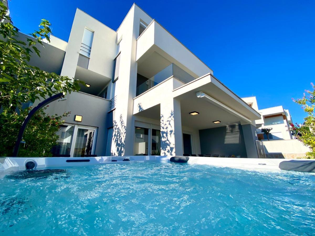 Fantasy View Villa نوفاليا المظهر الخارجي الصورة